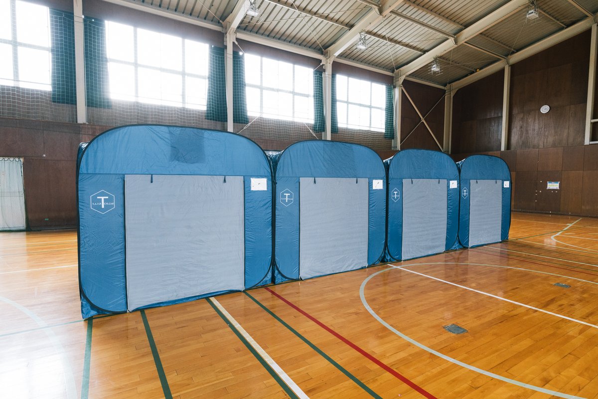 シェルパー 4基横並び設置例 体育館避難所レイアウト｜連結可/避難所/防災/天理